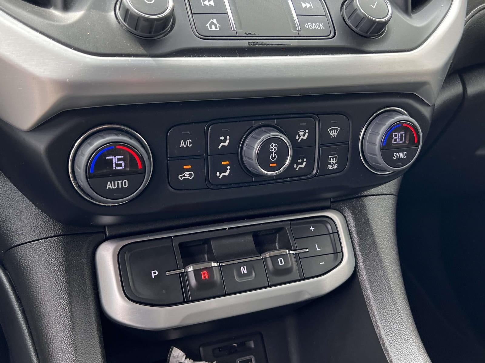 2022 GMC Acadia AWD SLT