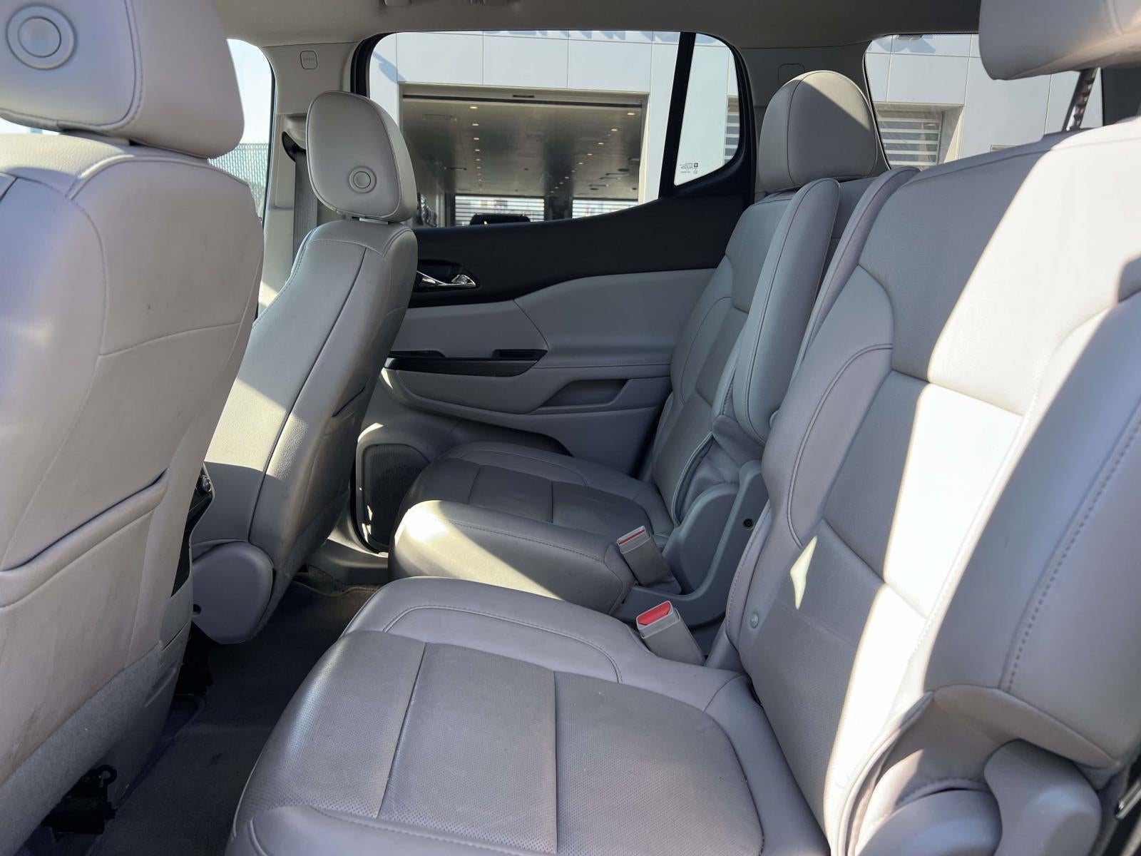 2022 GMC Acadia AWD SLT