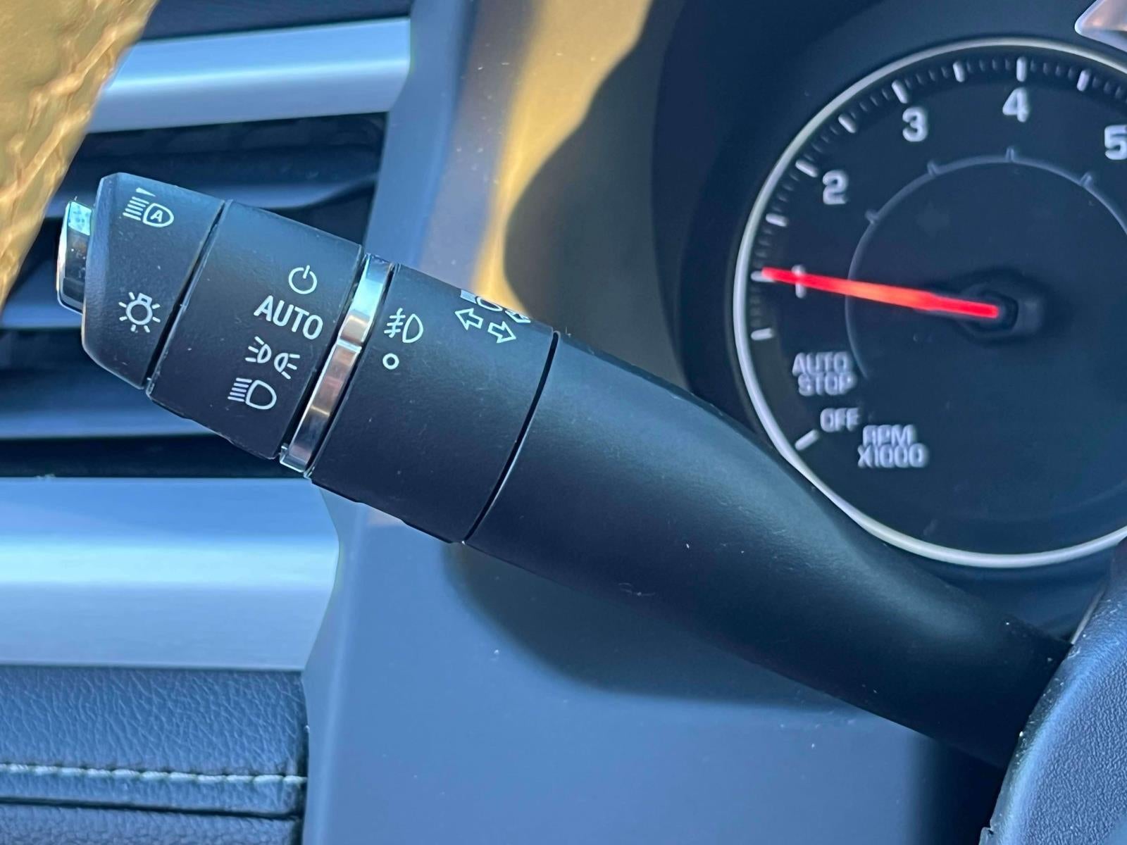 2023 GMC Acadia AWD SLT