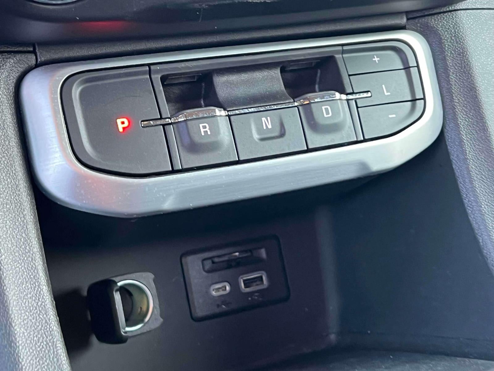 2023 GMC Acadia AWD SLT