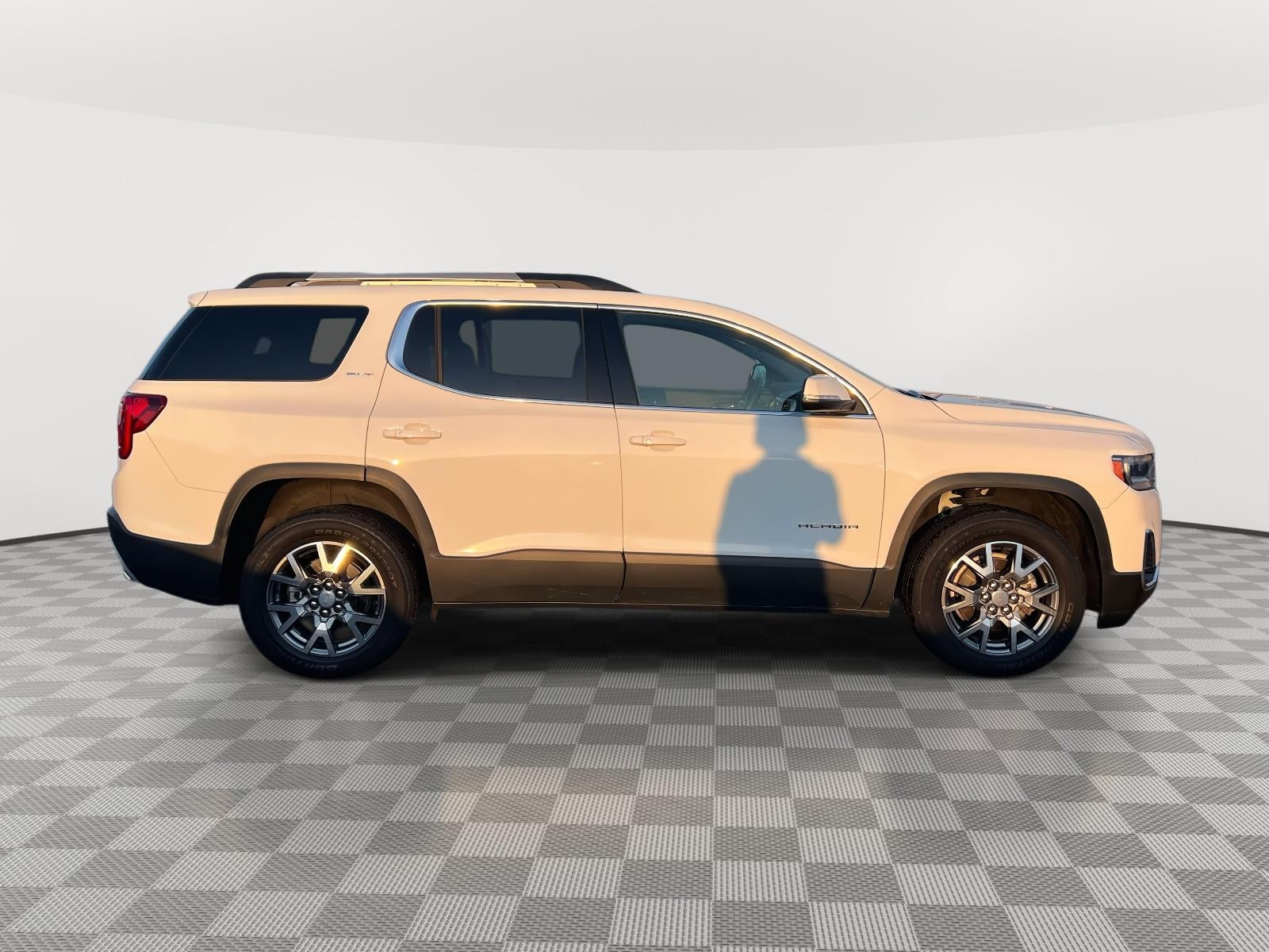 2023 GMC Acadia AWD SLT