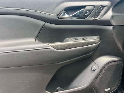 2023 GMC Acadia AWD SLT