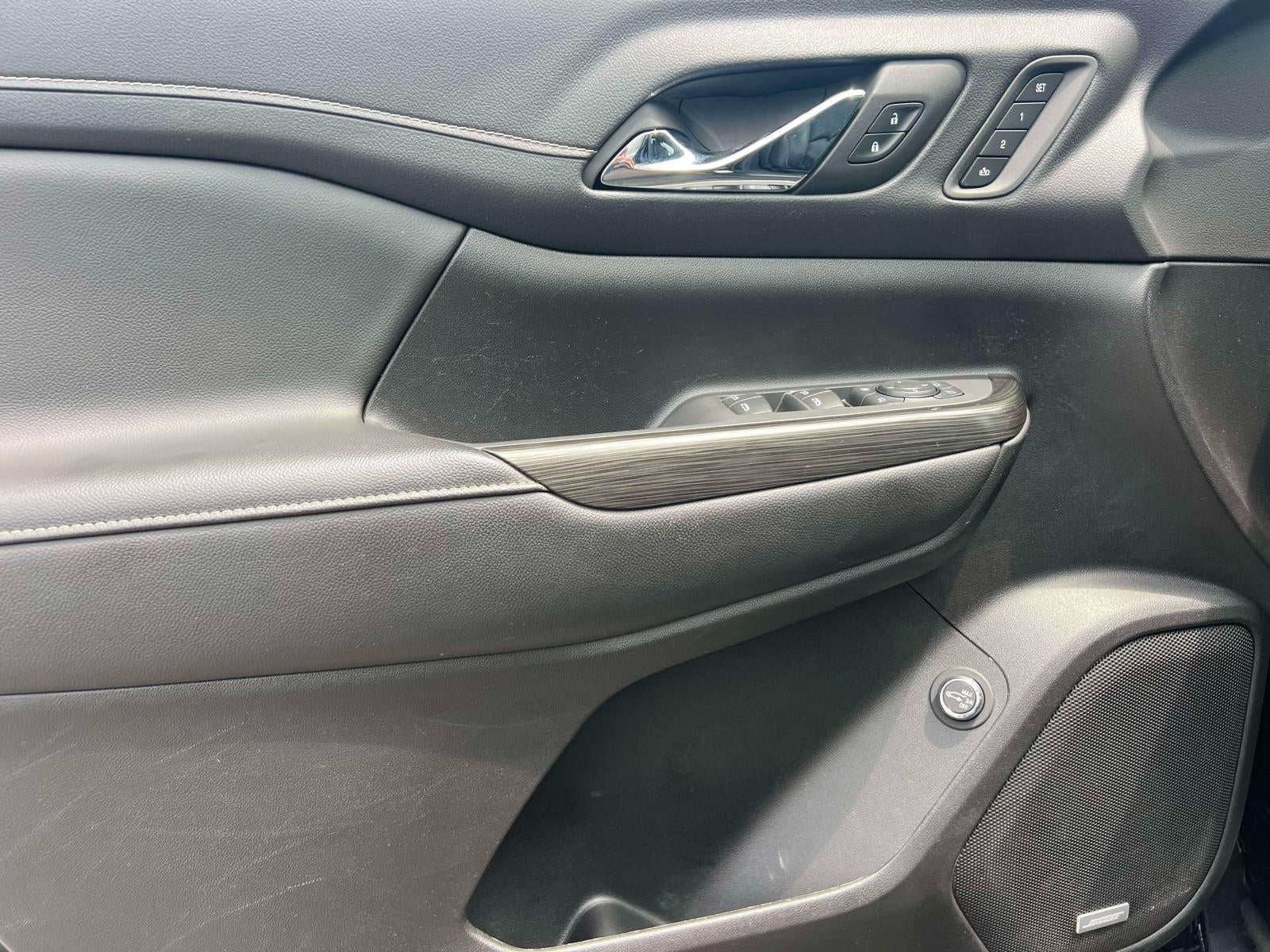 2023 GMC Acadia AWD SLT