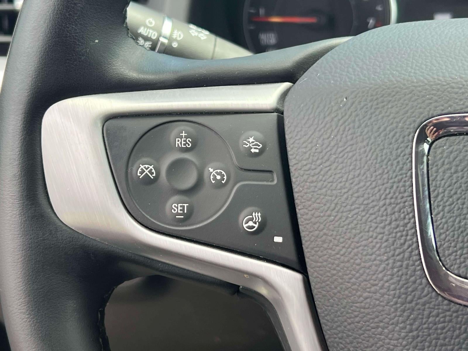2023 GMC Acadia AWD SLT