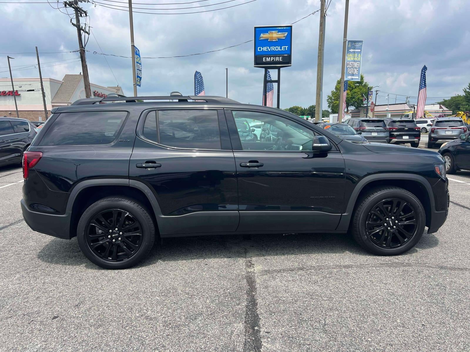 2023 GMC Acadia AWD SLT