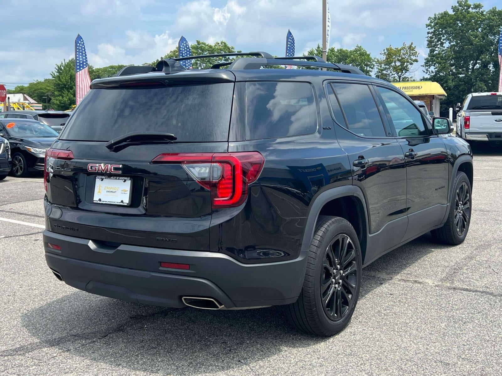 2023 GMC Acadia AWD SLT