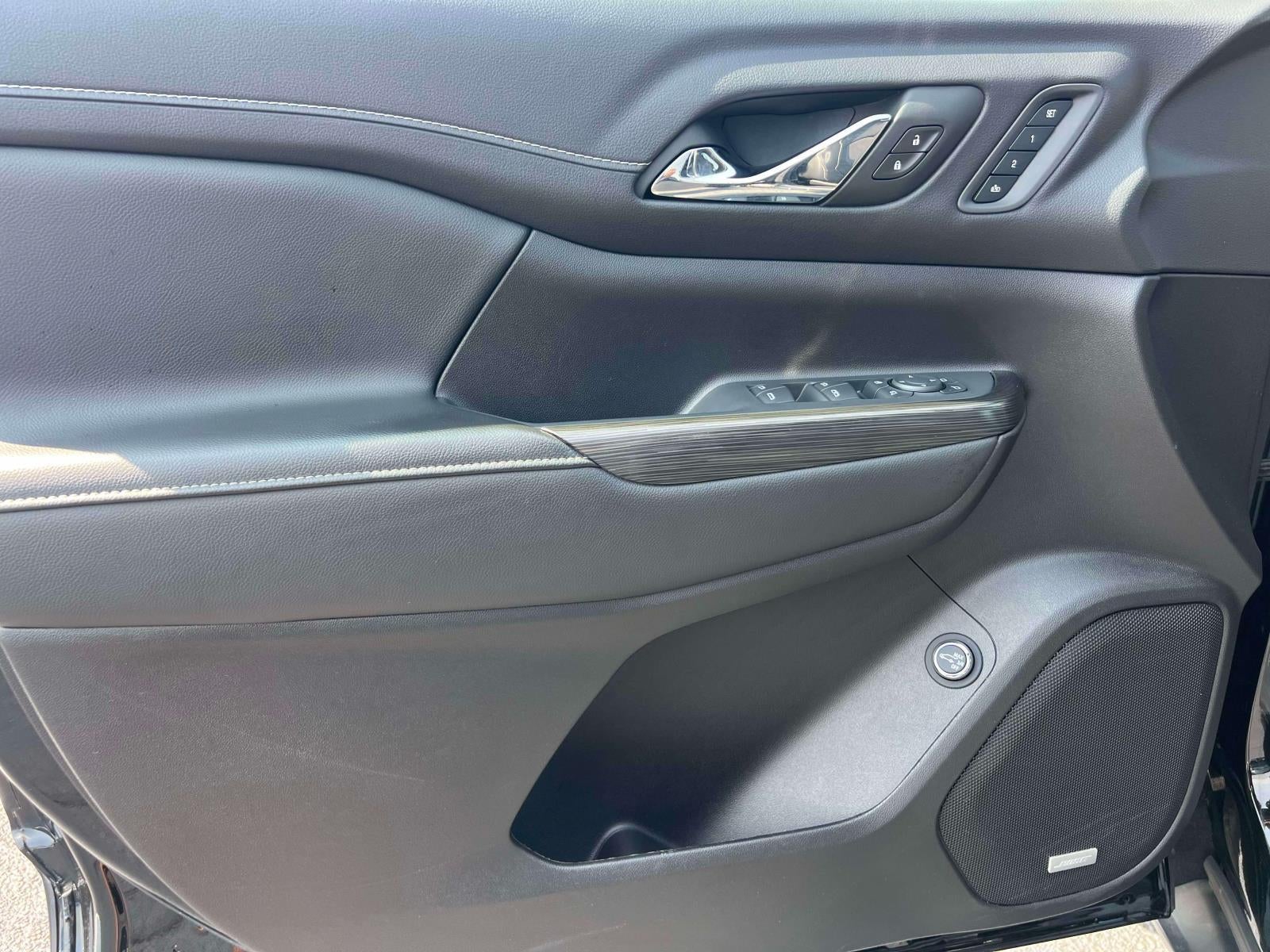 2023 GMC Acadia AWD SLT