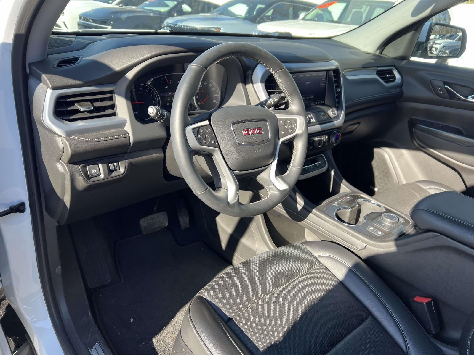 2023 GMC Acadia AWD SLT