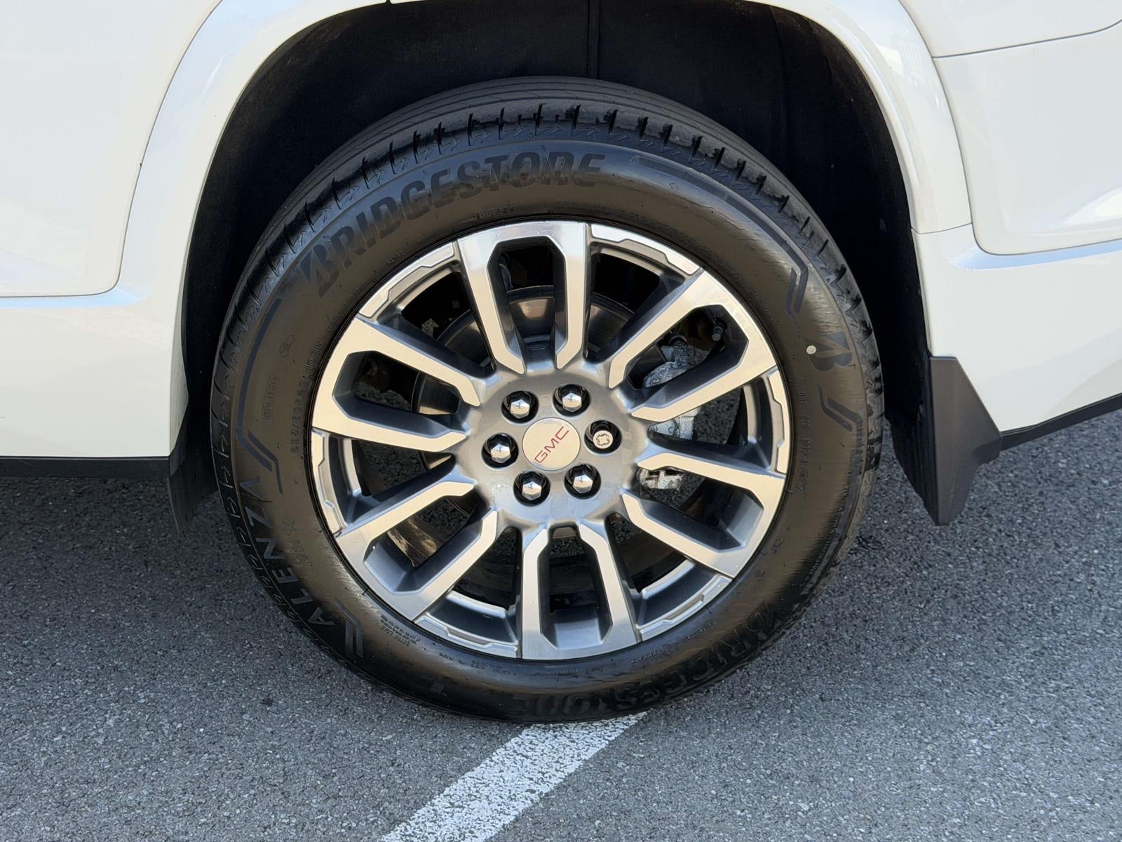 2022 GMC Acadia AWD Denali