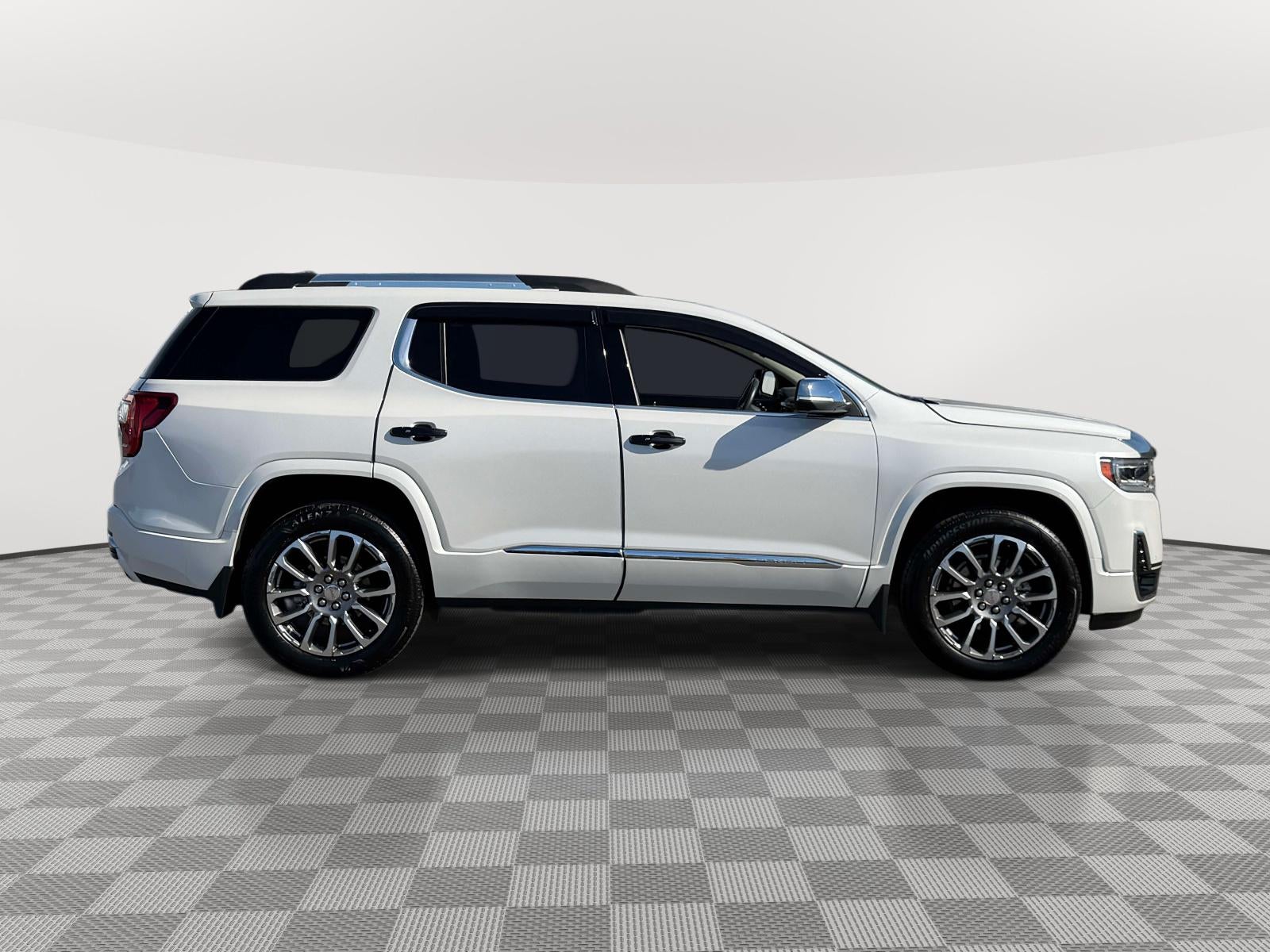 2022 GMC Acadia AWD Denali