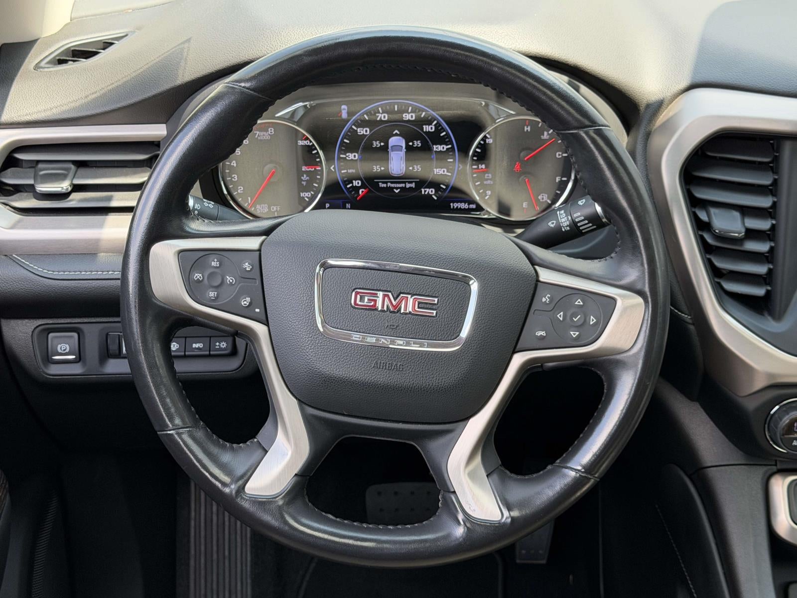 2022 GMC Acadia AWD Denali