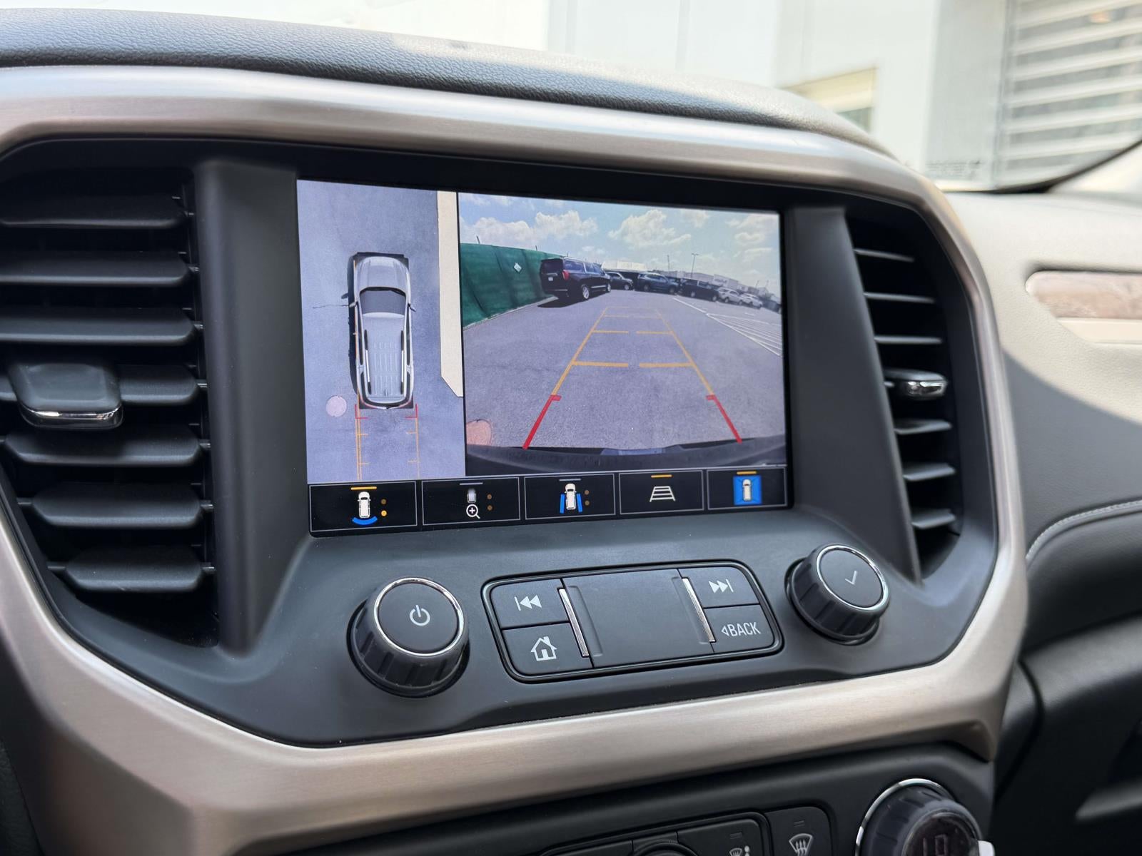 2022 GMC Acadia AWD Denali