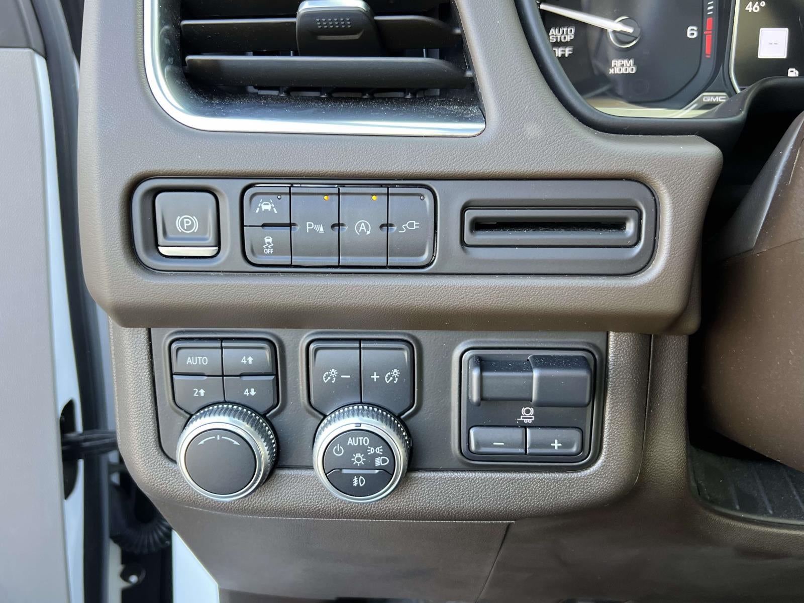 2021 GMC Yukon 4WD SLT