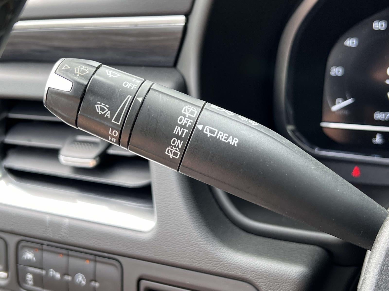 2023 GMC Yukon 4WD SLT