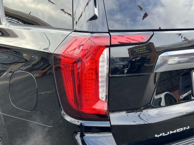 2022 GMC Yukon 4WD AT4