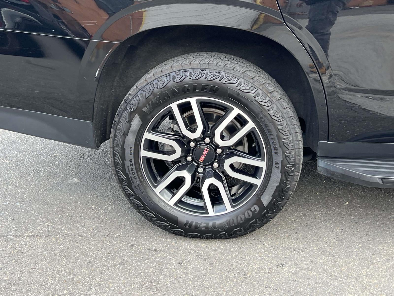 2022 GMC Yukon 4WD AT4