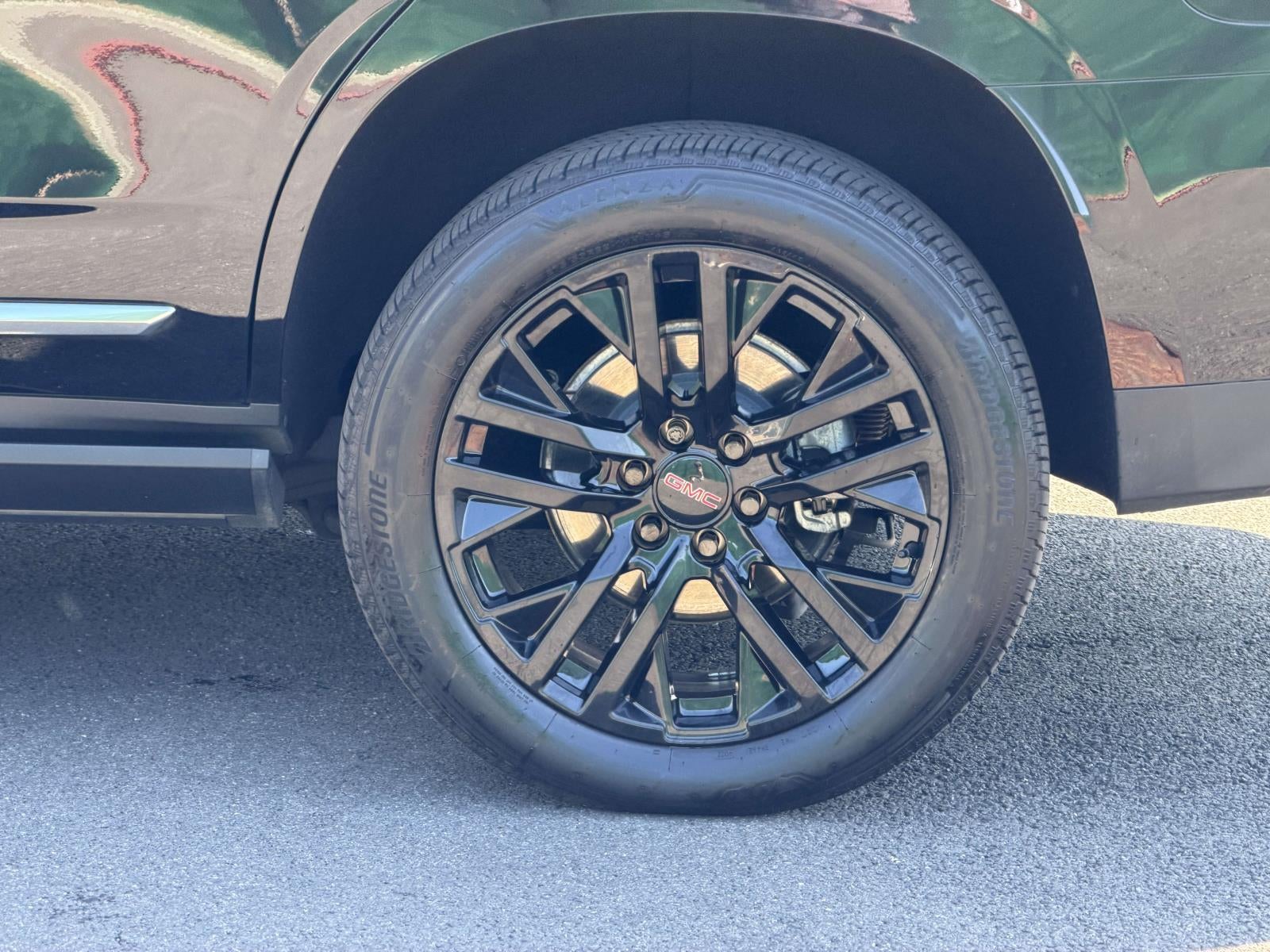 2023 GMC Yukon 4WD Denali