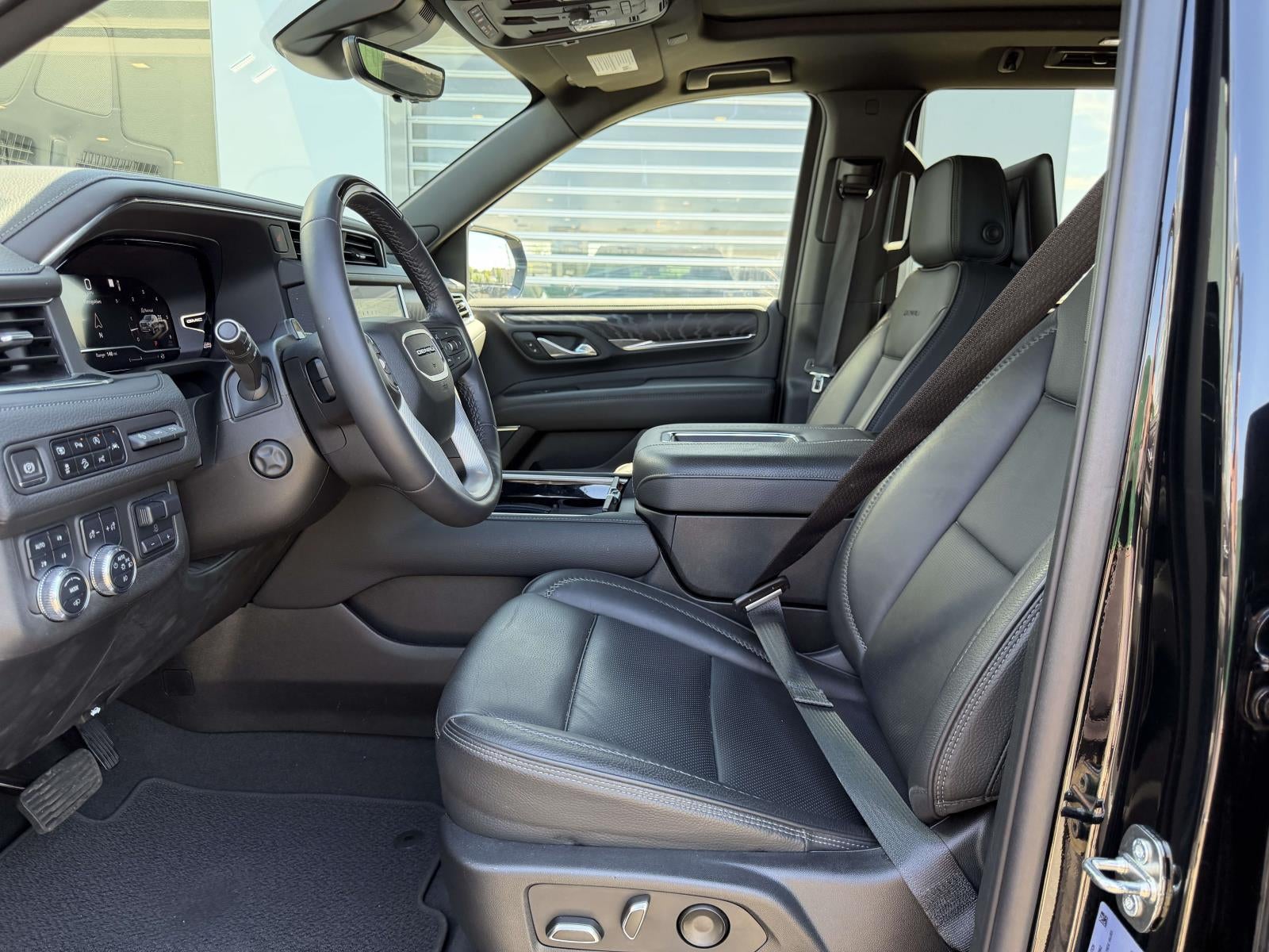 2023 GMC Yukon 4WD Denali