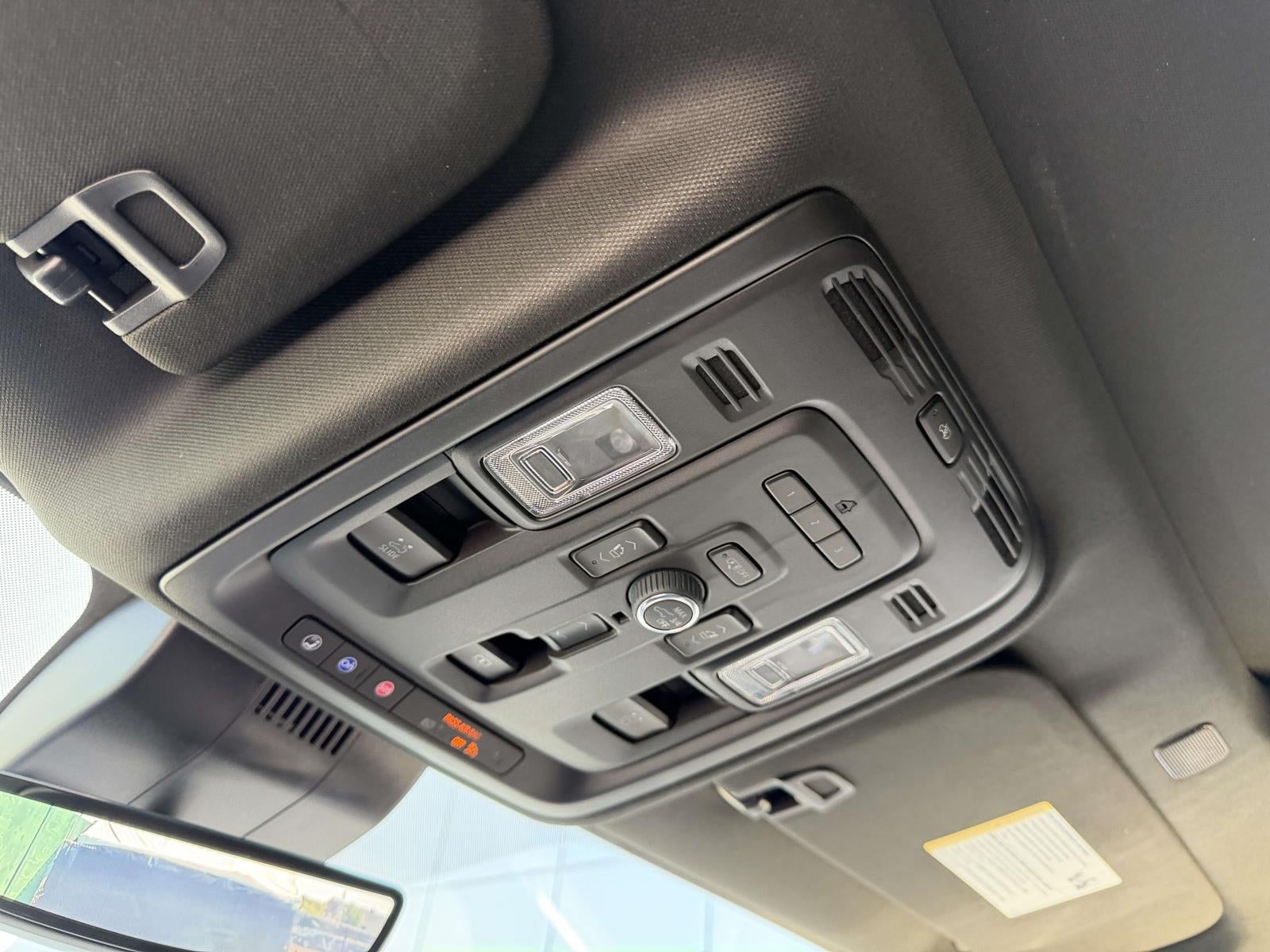 2023 GMC Yukon 4WD Denali