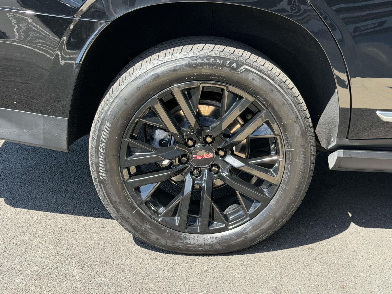 2023 GMC Yukon 4WD Denali