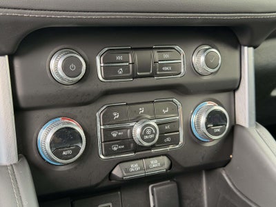 2023 GMC Yukon XL 4WD SLE