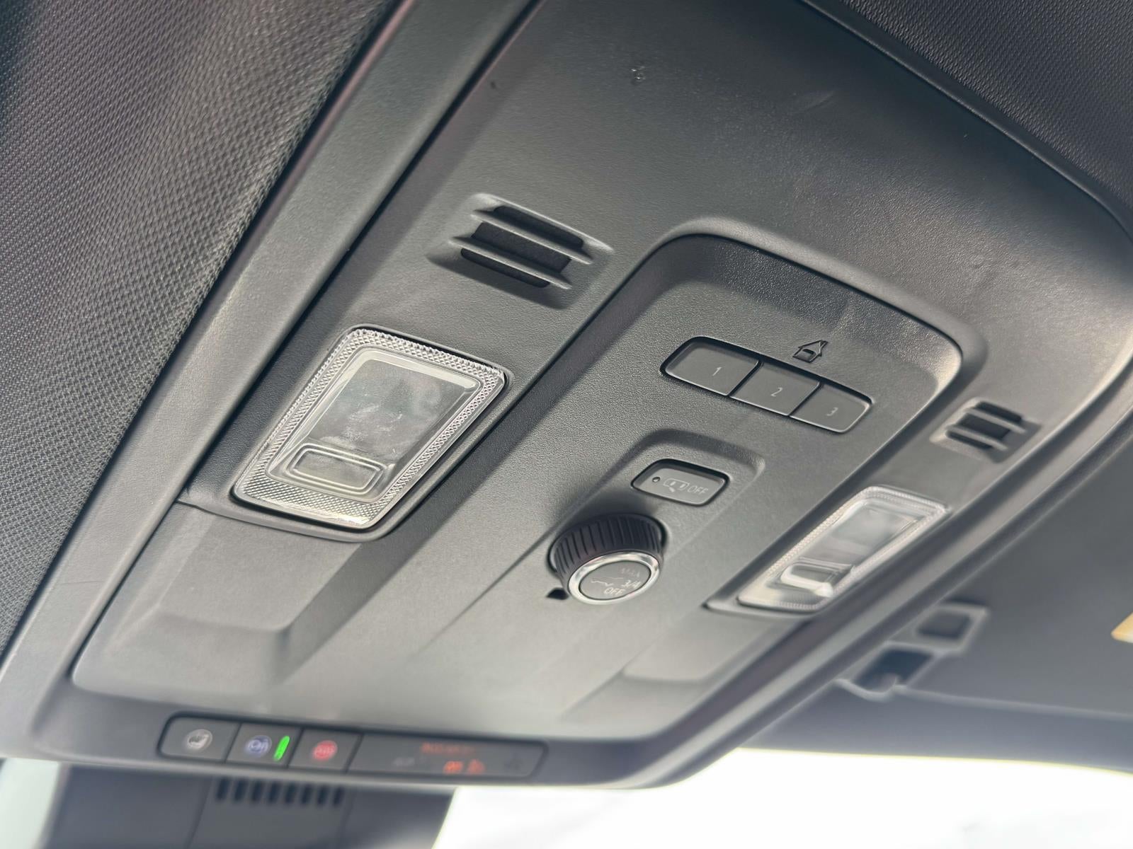 2024 GMC Yukon XL 4WD SLT
