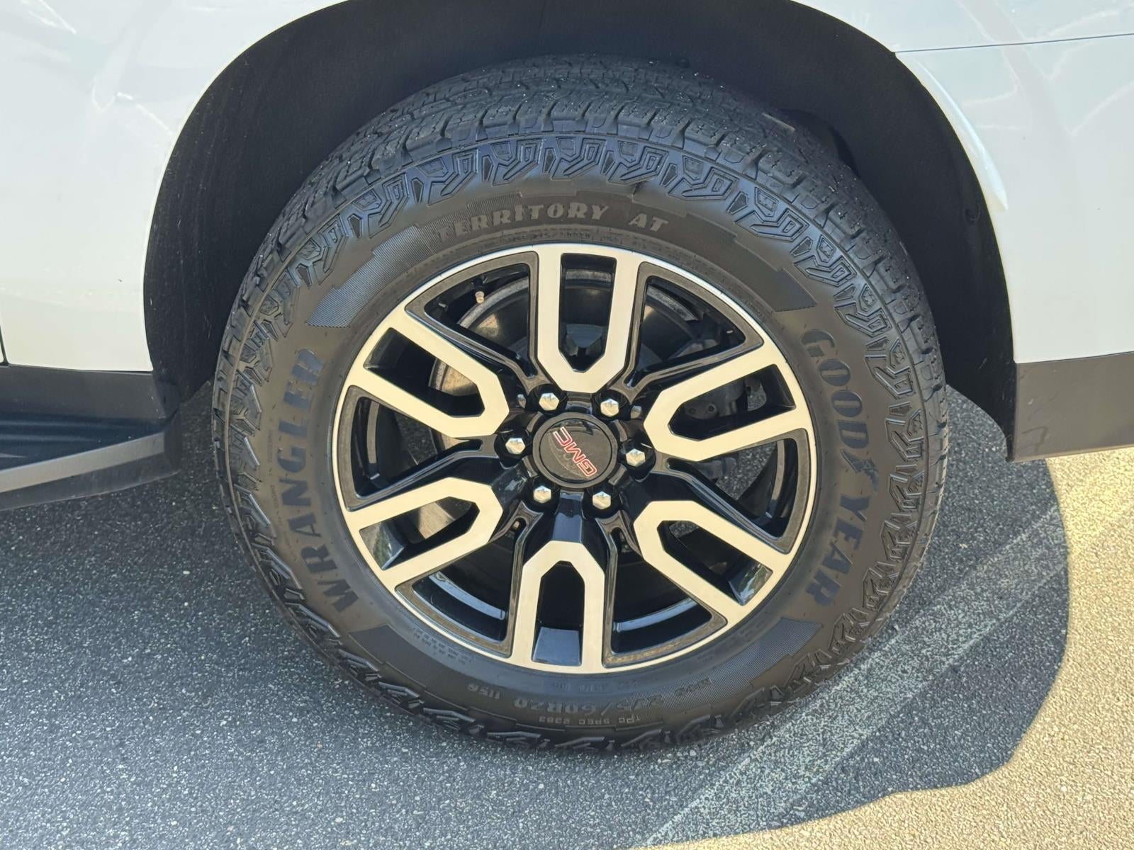 2023 GMC Yukon XL 4WD AT4