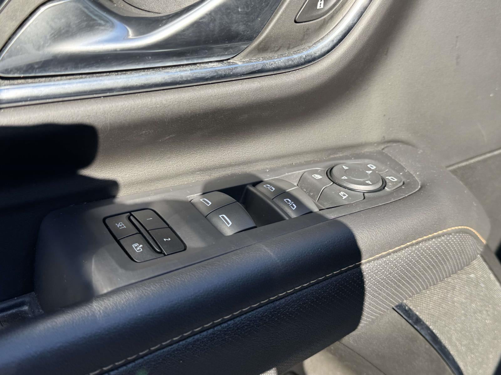 2023 GMC Yukon XL 4WD AT4