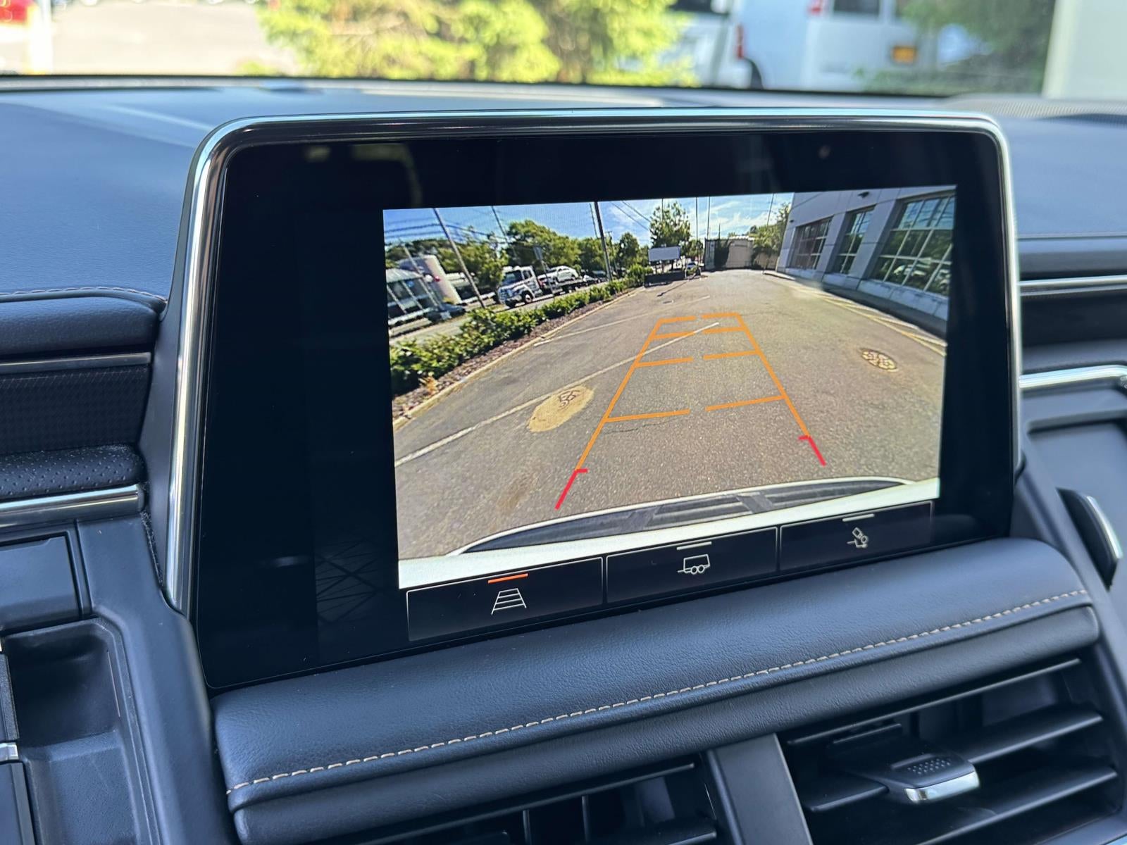 2023 GMC Yukon XL 4WD AT4