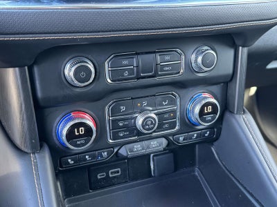 2023 GMC Yukon XL 4WD AT4