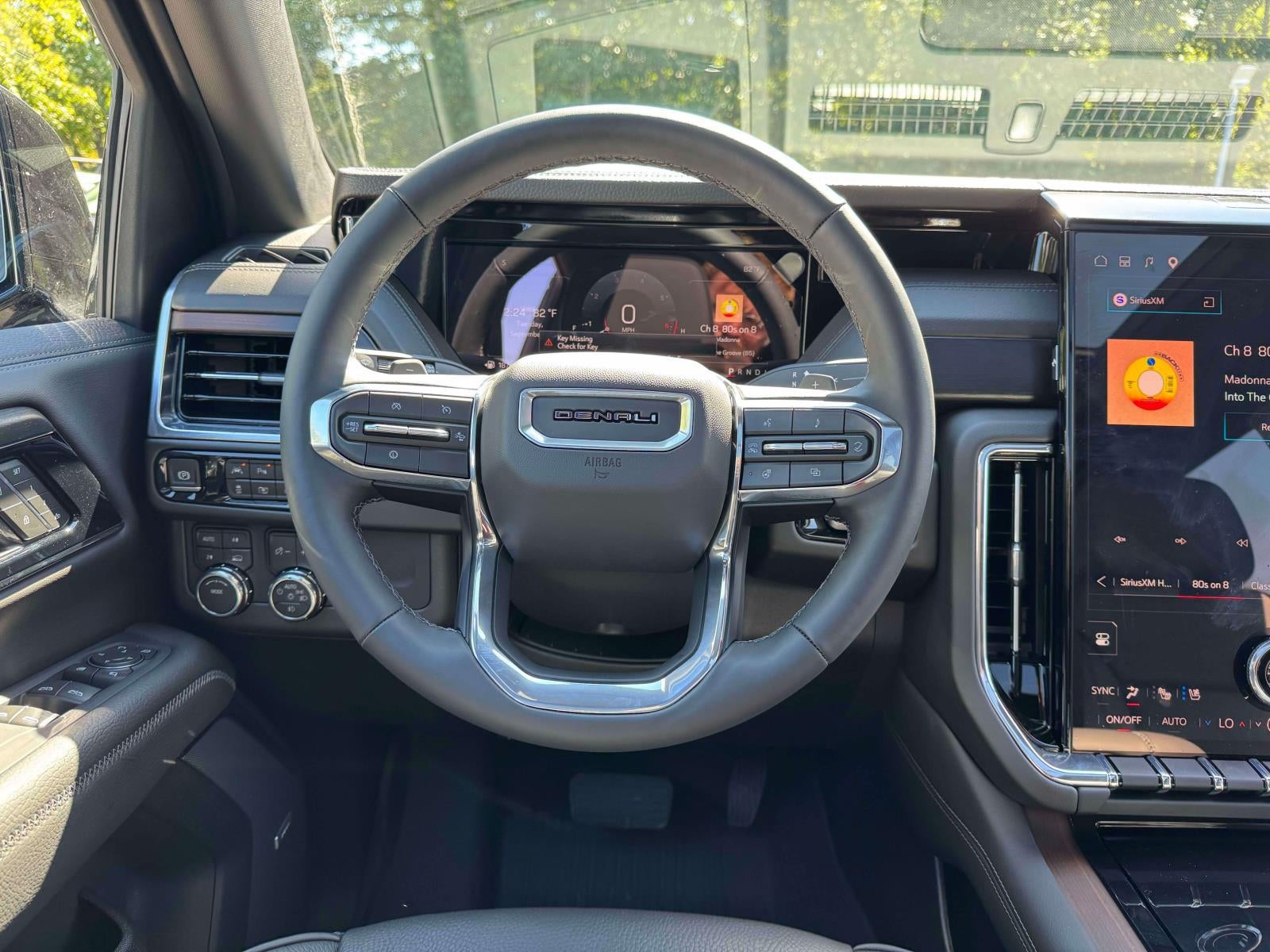2026 GMC Yukon XL Denali 4WD