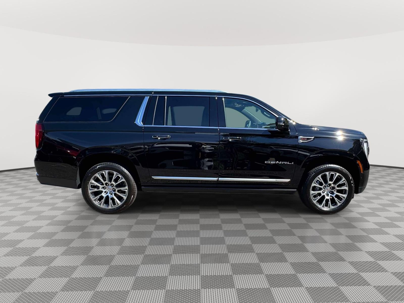 2026 GMC Yukon XL Denali 4WD