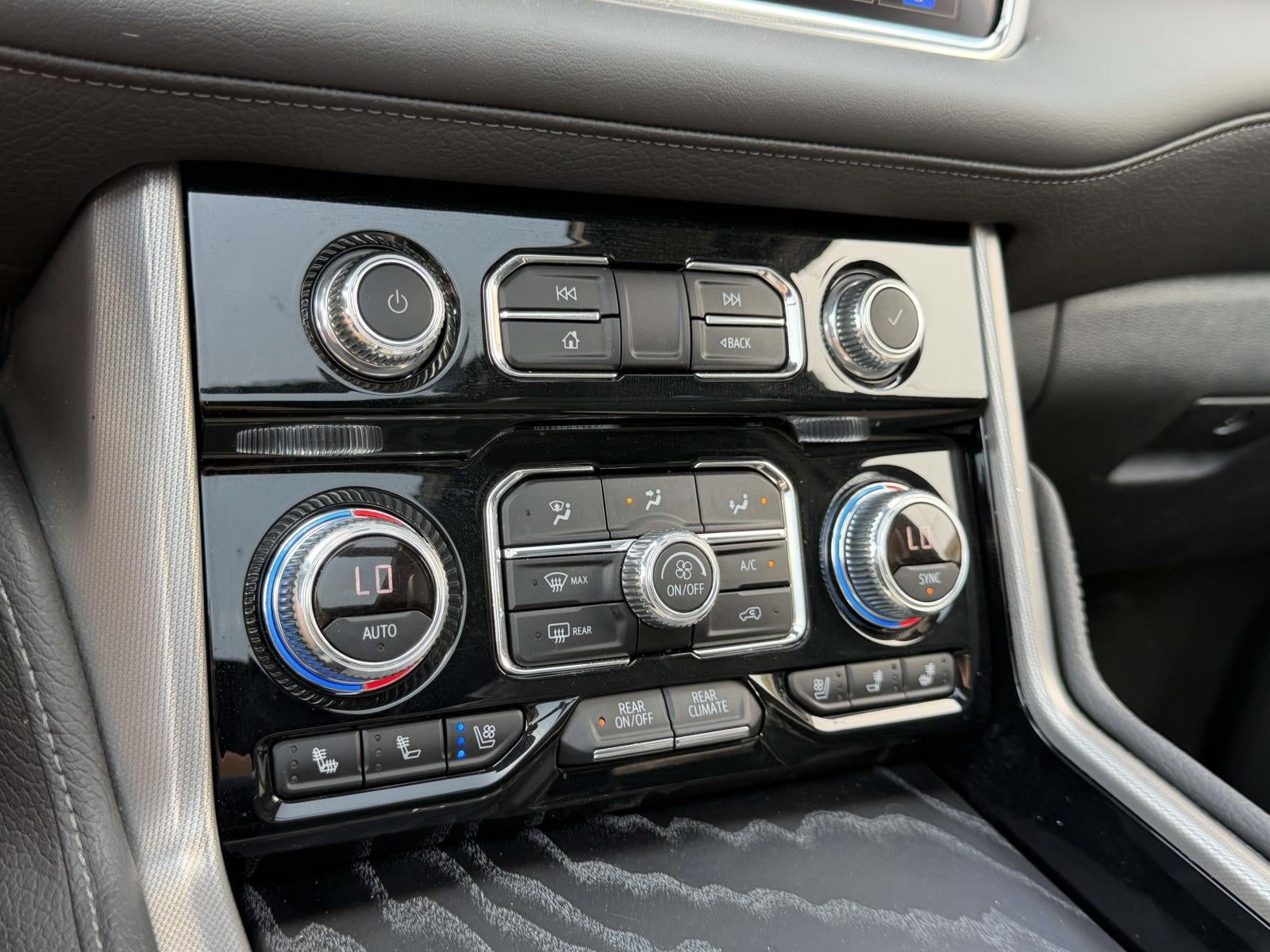 2023 GMC Yukon XL 4WD Denali