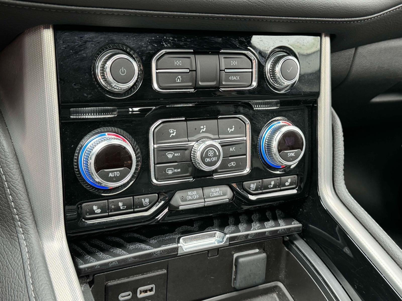 2024 GMC Yukon XL 4WD Denali