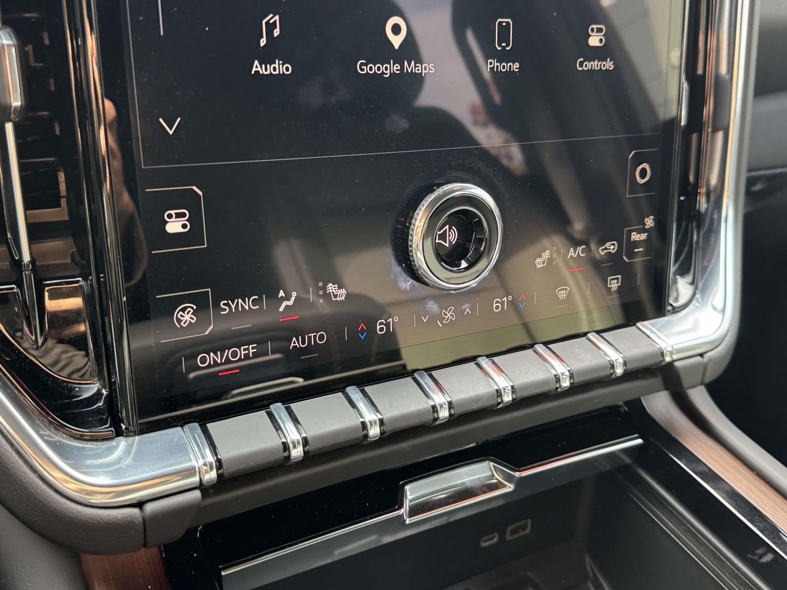 2025 GMC Yukon XL Denali 4WD