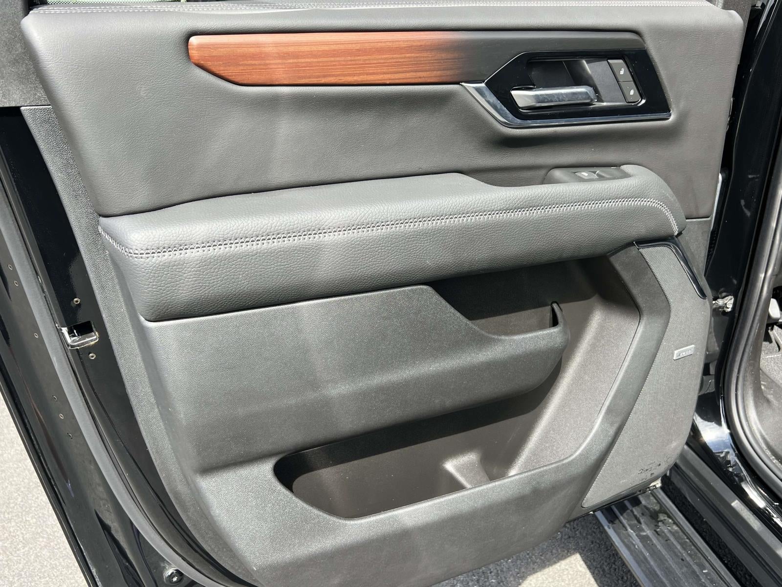 2025 GMC Yukon XL Denali 4WD