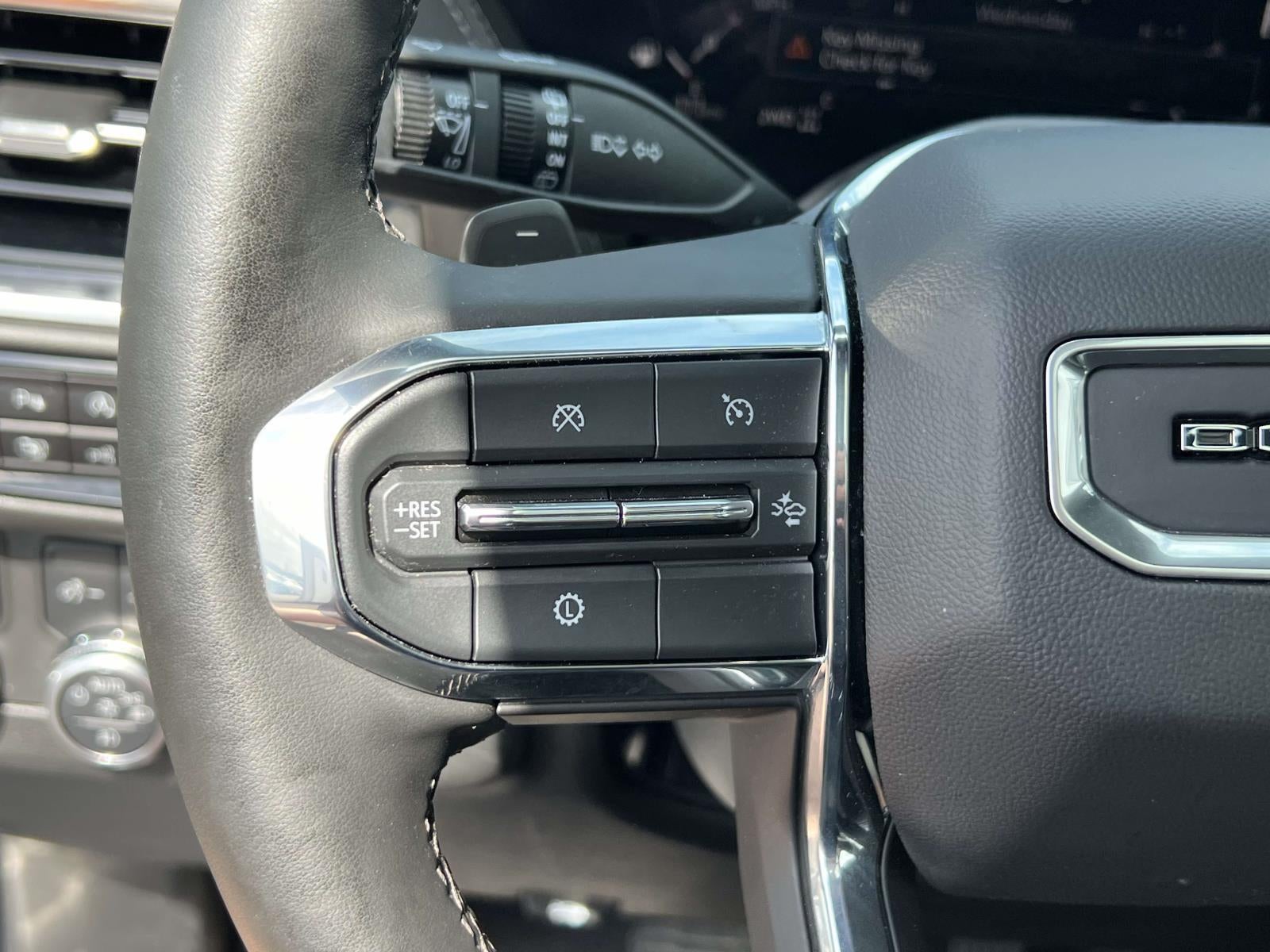 2025 GMC Yukon XL Denali 4WD