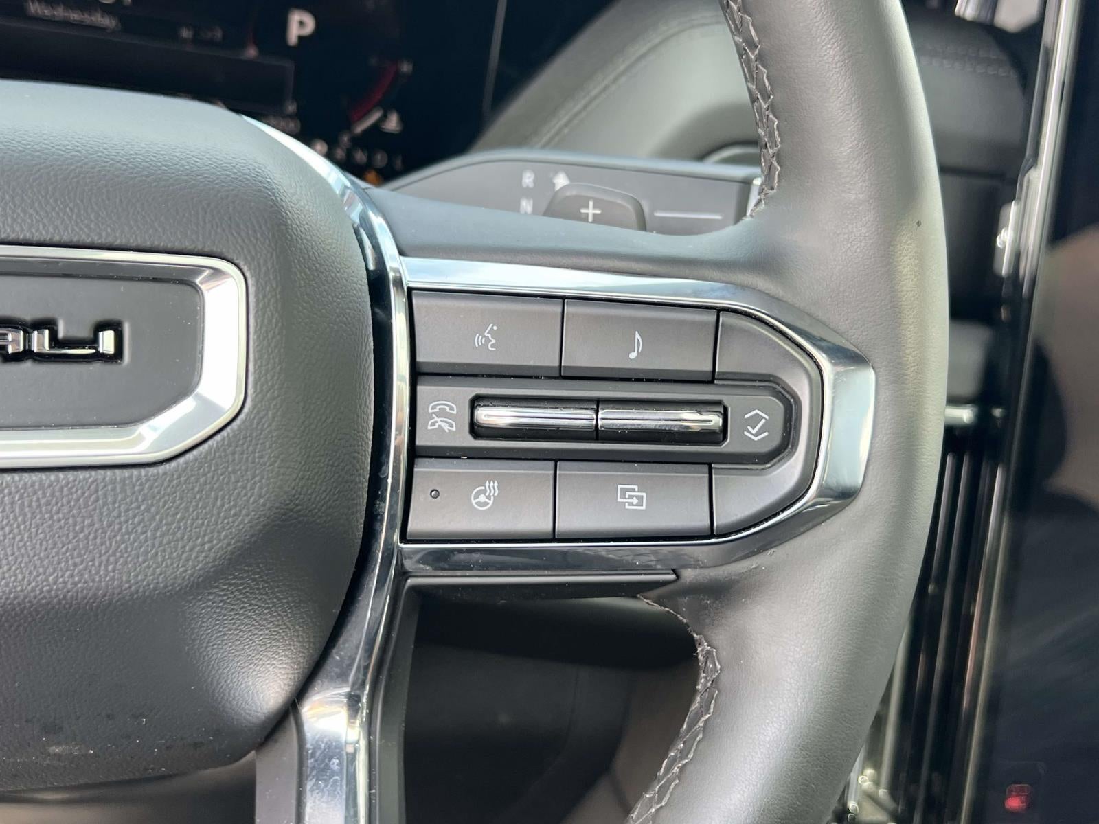 2025 GMC Yukon XL Denali 4WD