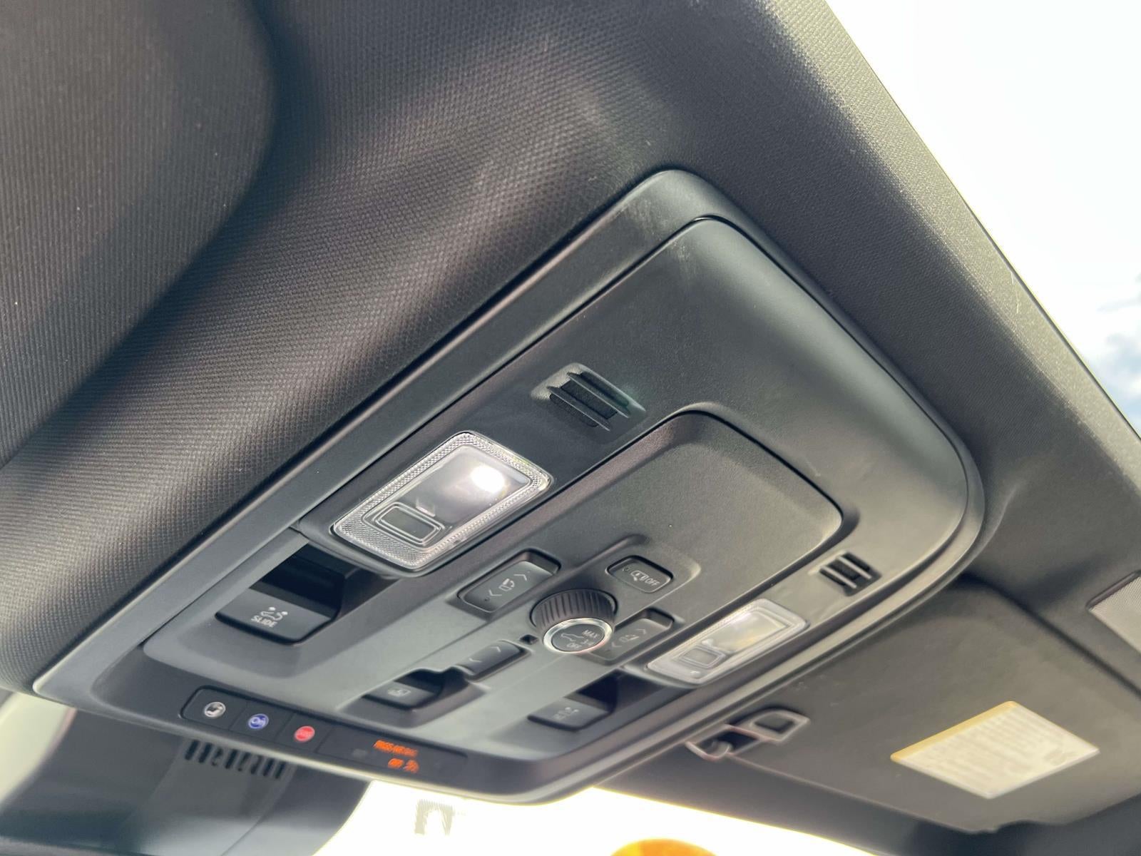 2025 GMC Yukon XL Denali 4WD