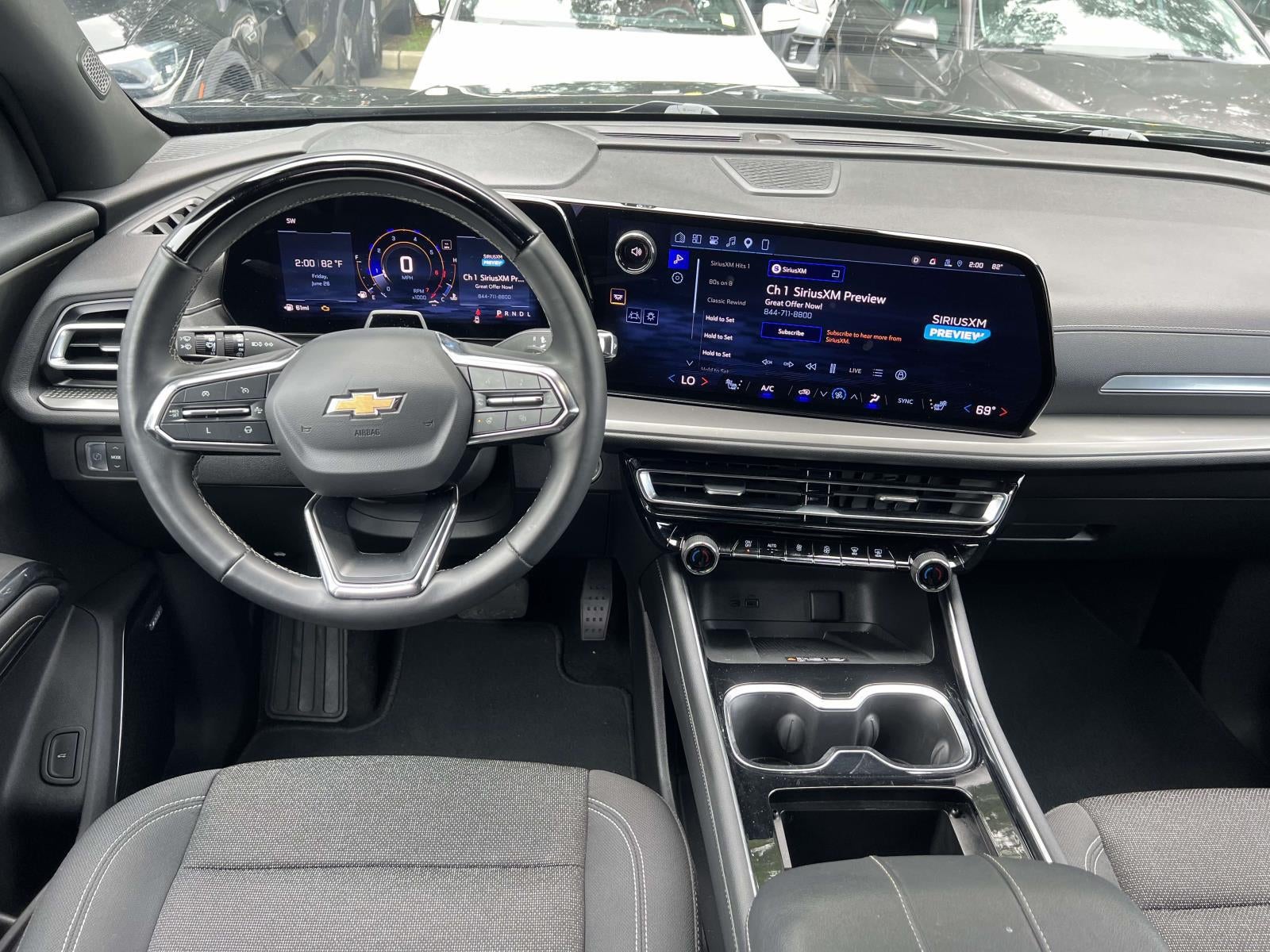 2024 Chevrolet Traverse FWD LT