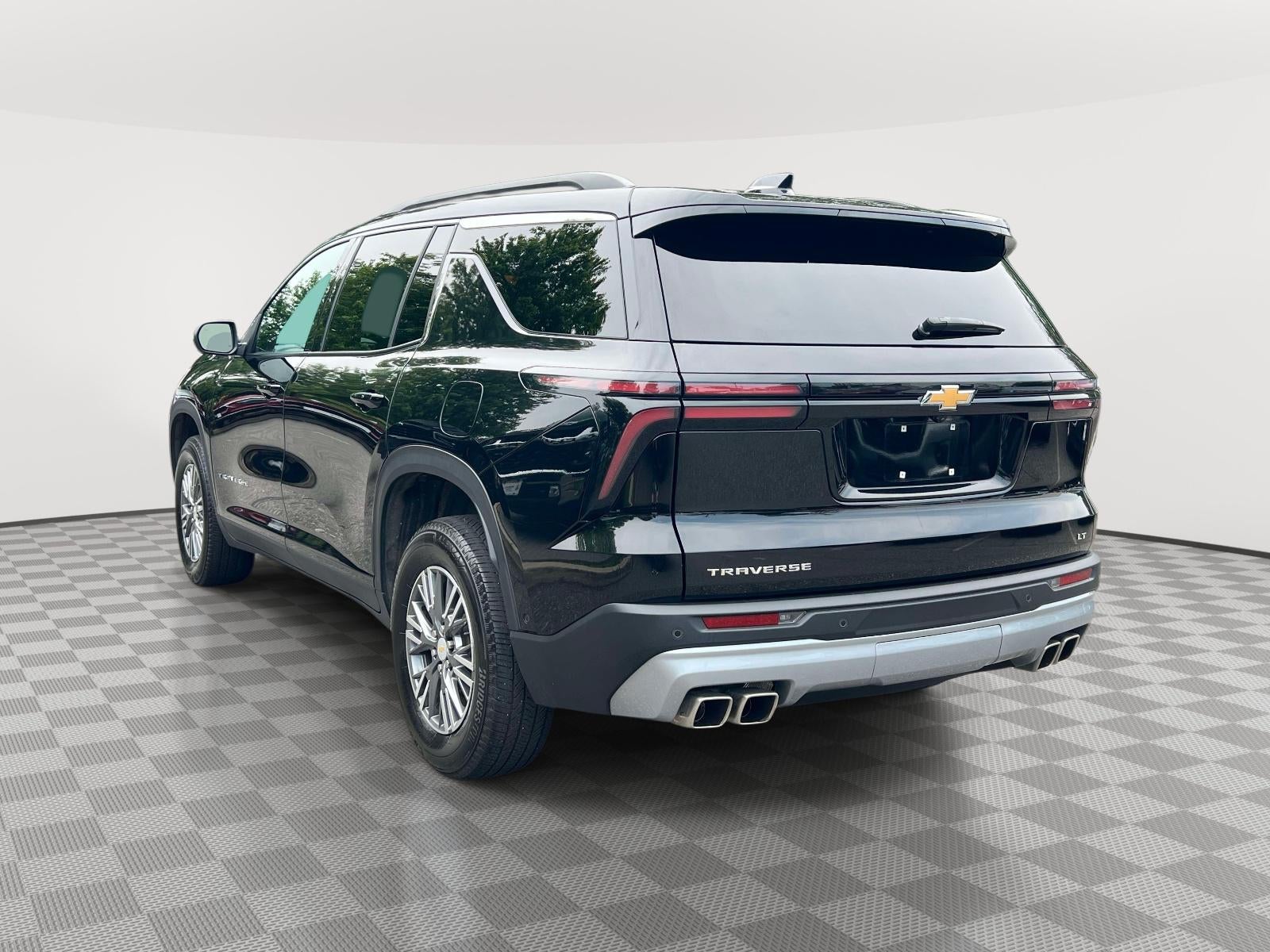2024 Chevrolet Traverse FWD LT