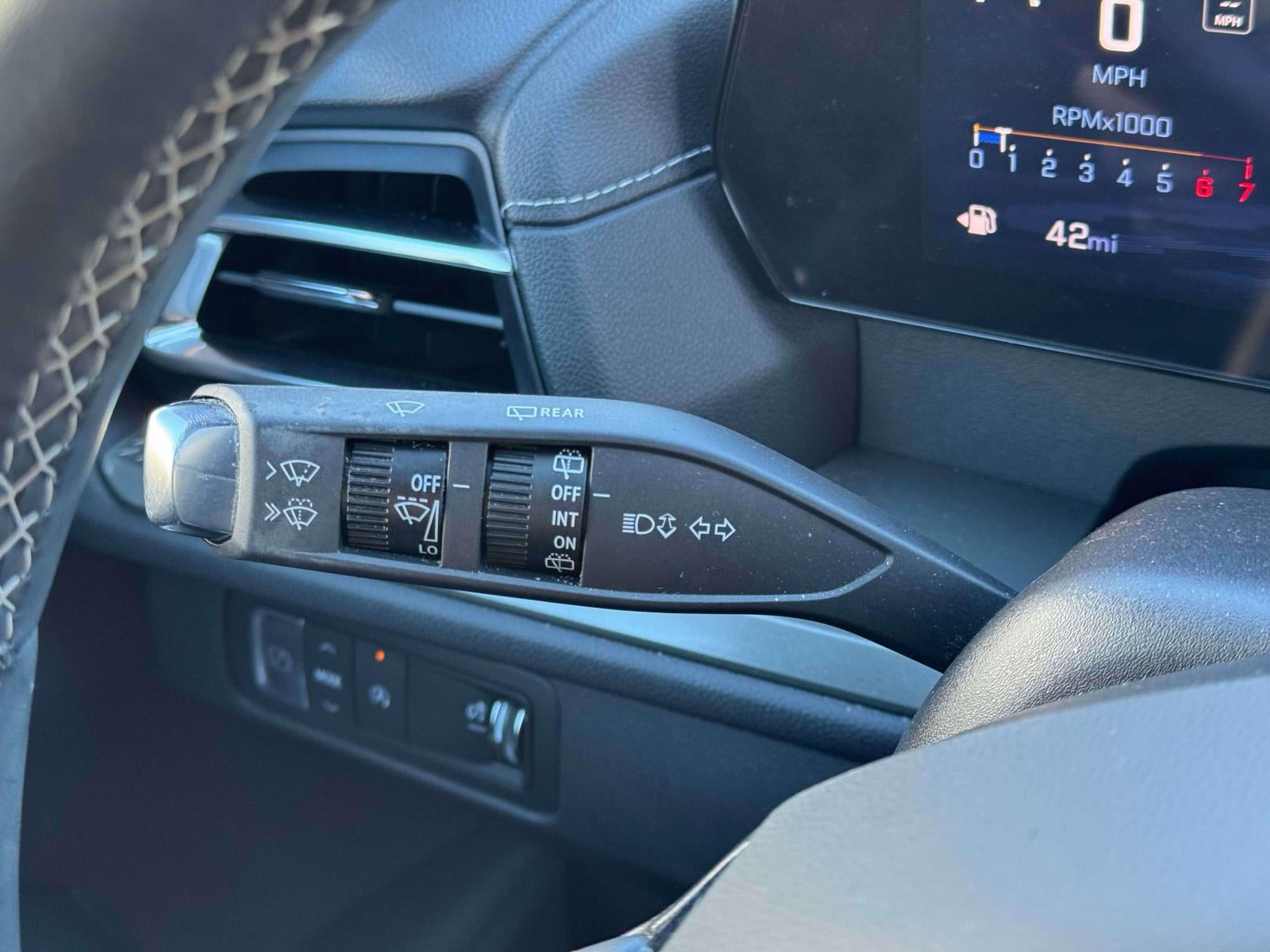 2024 Chevrolet Traverse FWD LT