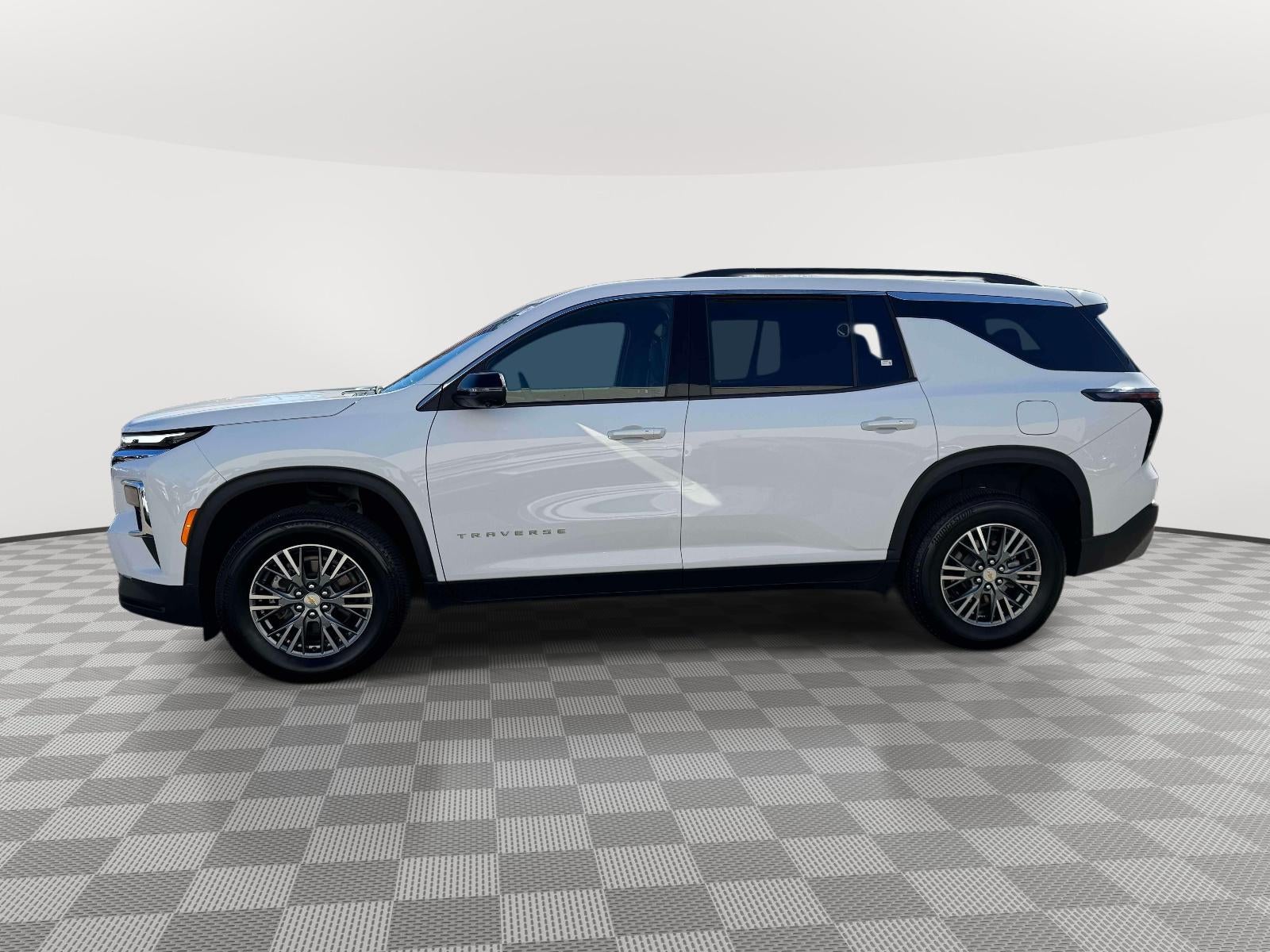 2024 Chevrolet Traverse FWD LT