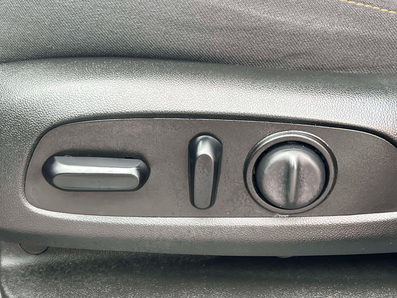 2021 Chevrolet Traverse FWD LT Cloth