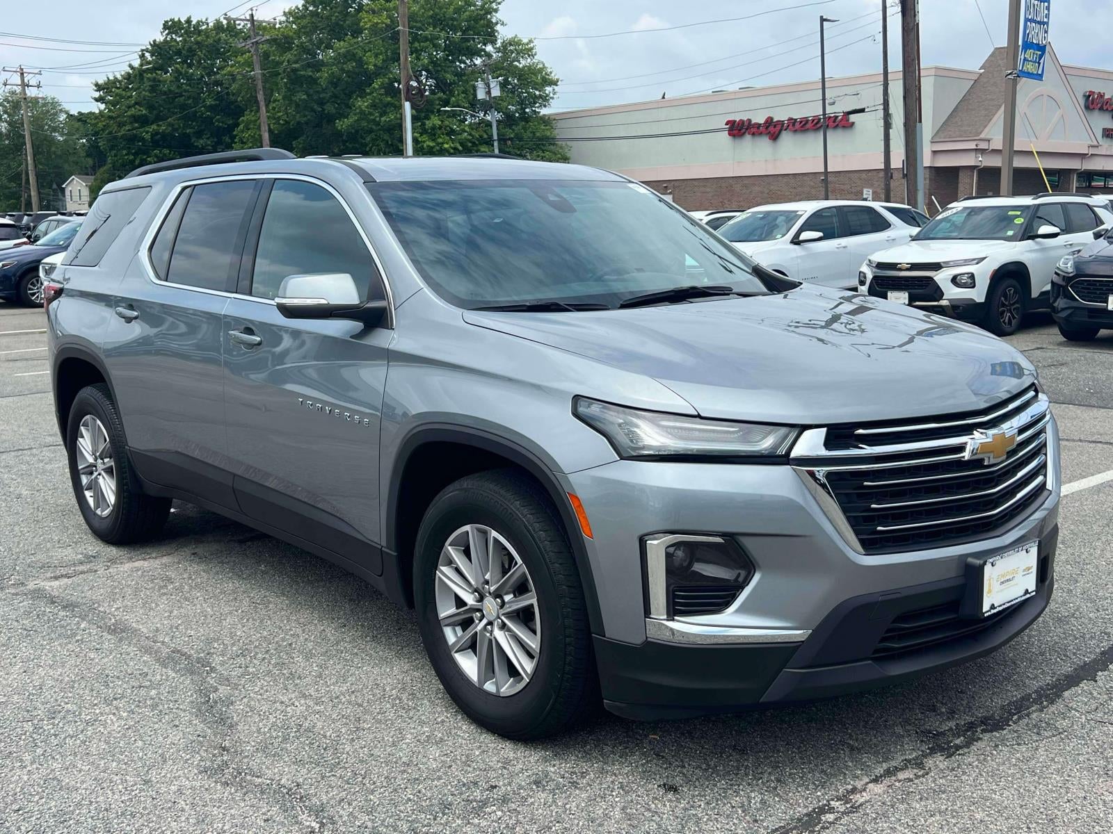 2023 Chevrolet Traverse LT