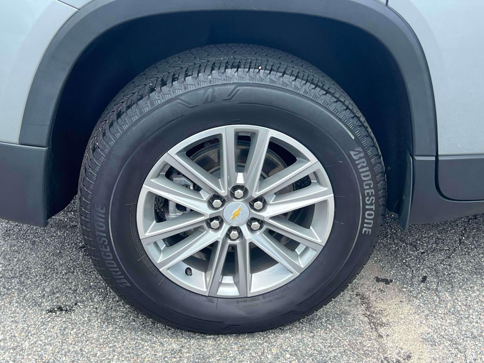 2023 Chevrolet Traverse LT