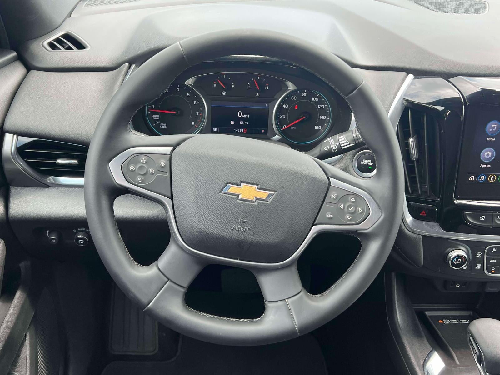 2023 Chevrolet Traverse LT