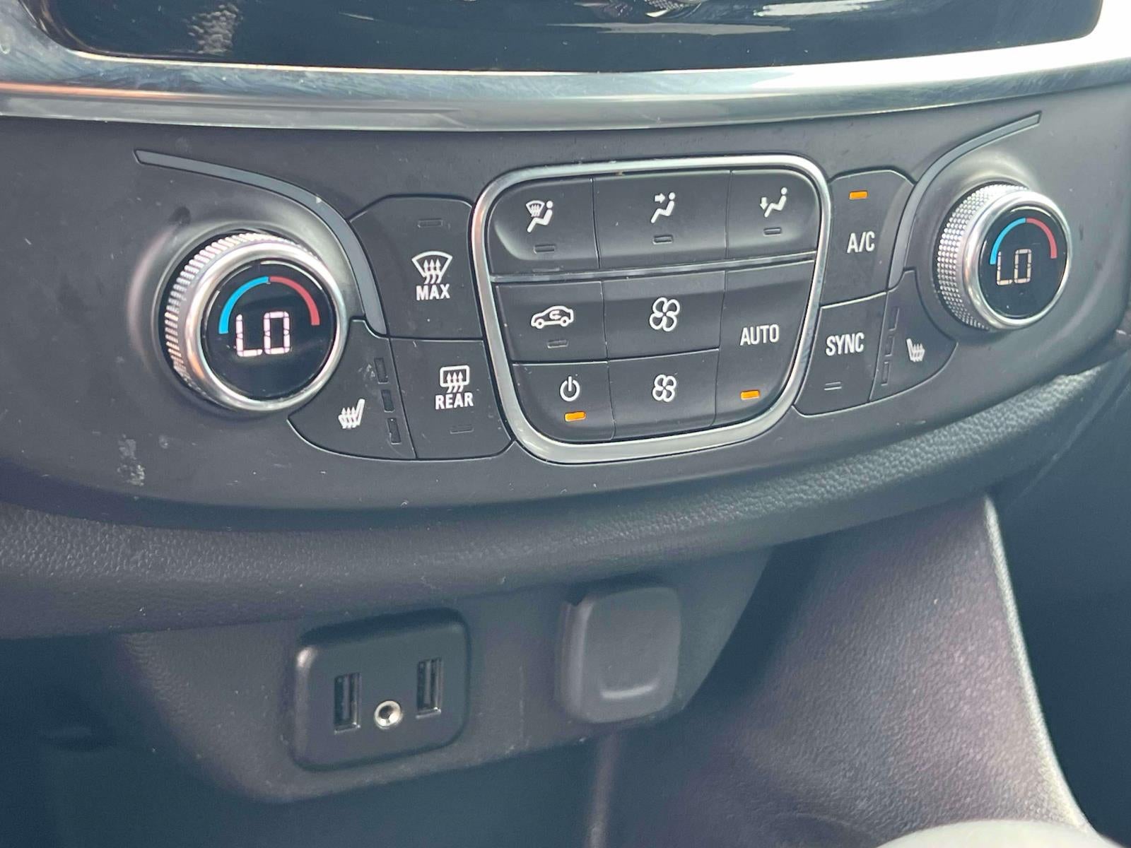 2023 Chevrolet Traverse LT