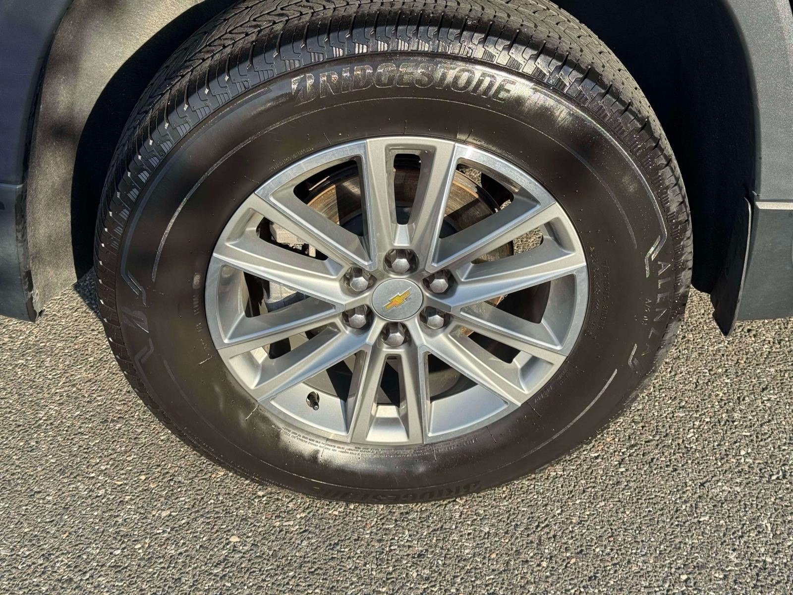 2023 Chevrolet Traverse FWD LT Cloth