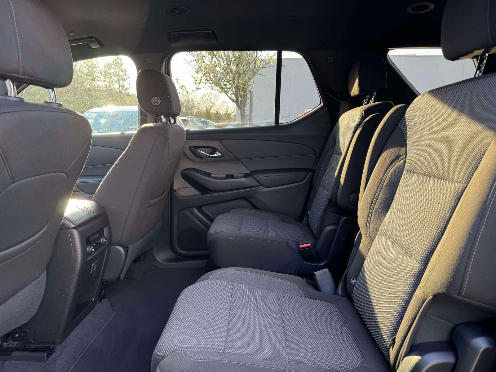 2023 Chevrolet Traverse FWD LT Cloth